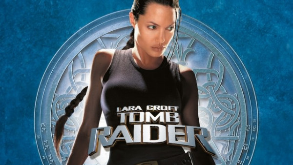 Angelina Jolie trong vai Lara Croft